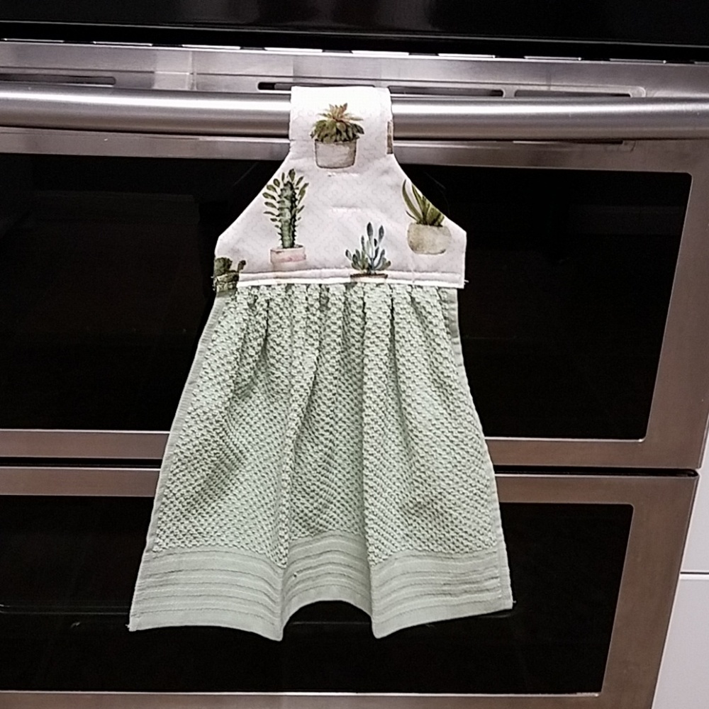 Hanging cactus printed towel
